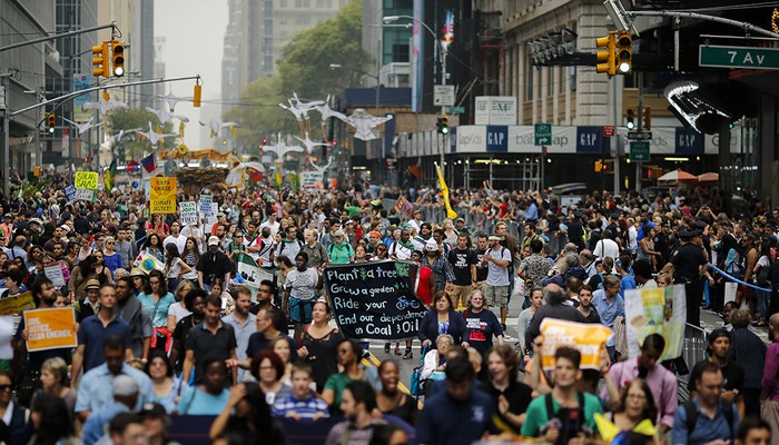 A part of the people's march against climate change in New York, USA. Photo: Reuters / Eduardo Munoz